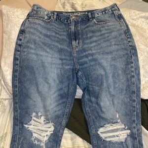 American Eagle Mom Jean
